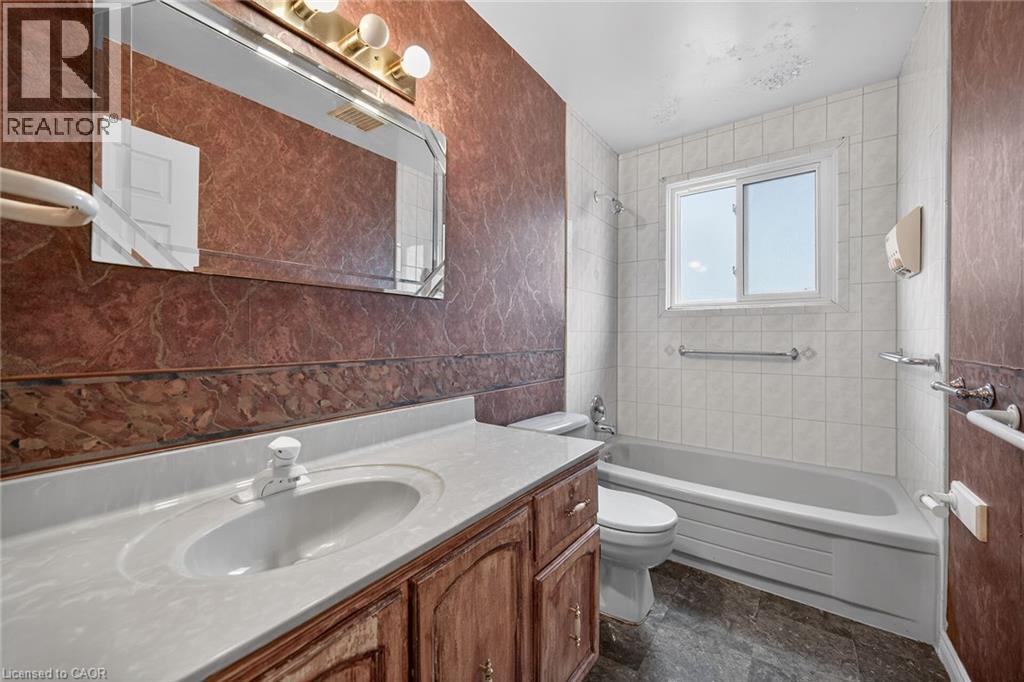 124 Aylmer Crescent, Stoney Creek, Ontario  L8J 1K3 - Photo 22 - 40819571