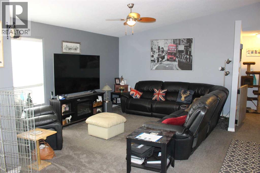 609 Maple Place, Picture Butte, Alberta  T0K 1V0 - Photo 9 - A2294399