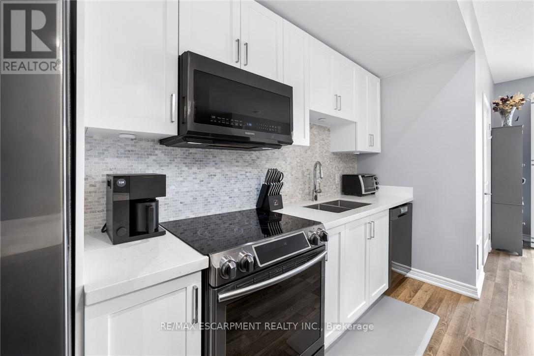 29 Esplanade Lane, Grimsby, Ontario  L3M 0H2 - Photo 13 - X12981730