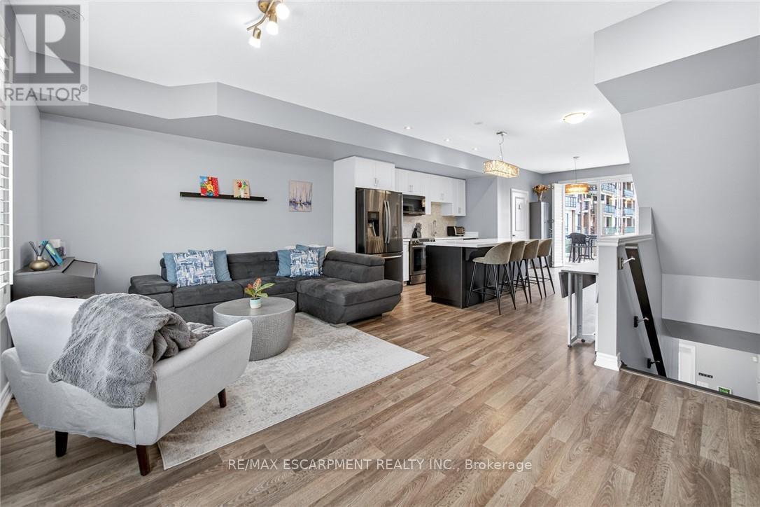 29 Esplanade Lane, Grimsby, Ontario  L3M 0H2 - Photo 6 - X12981730