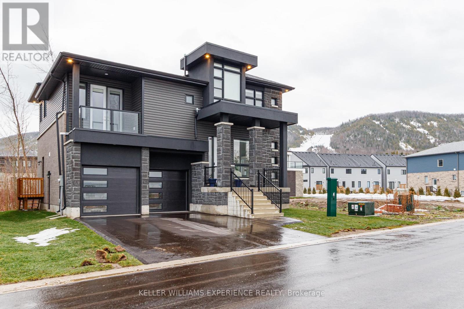 129 Sebastian Street, Blue Mountains, Ontario  N0H 1J0 - Photo 2 - X12981740