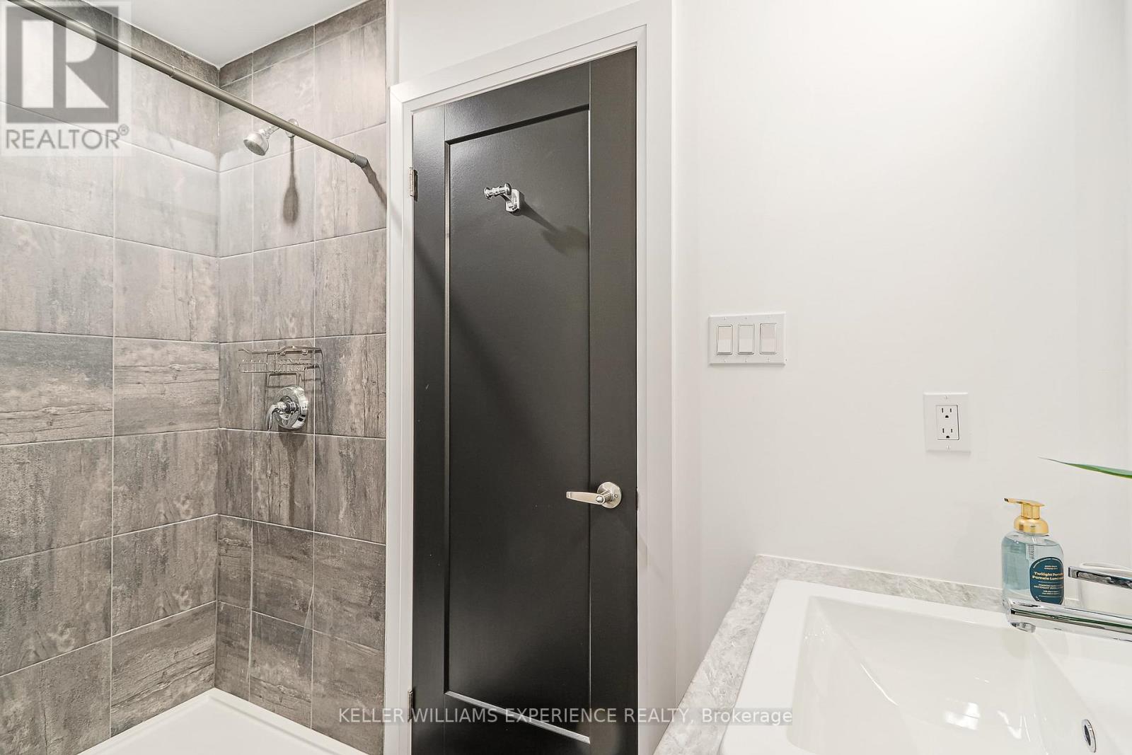 129 Sebastian Street, Blue Mountains, Ontario  N0H 1J0 - Photo 27 - X12981740