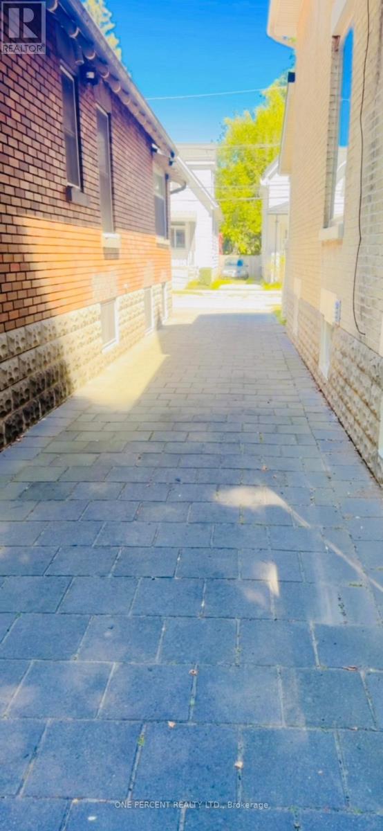 13 Moir Street, London North, Ontario  N6H 1H7 - Photo 3 - X12981744