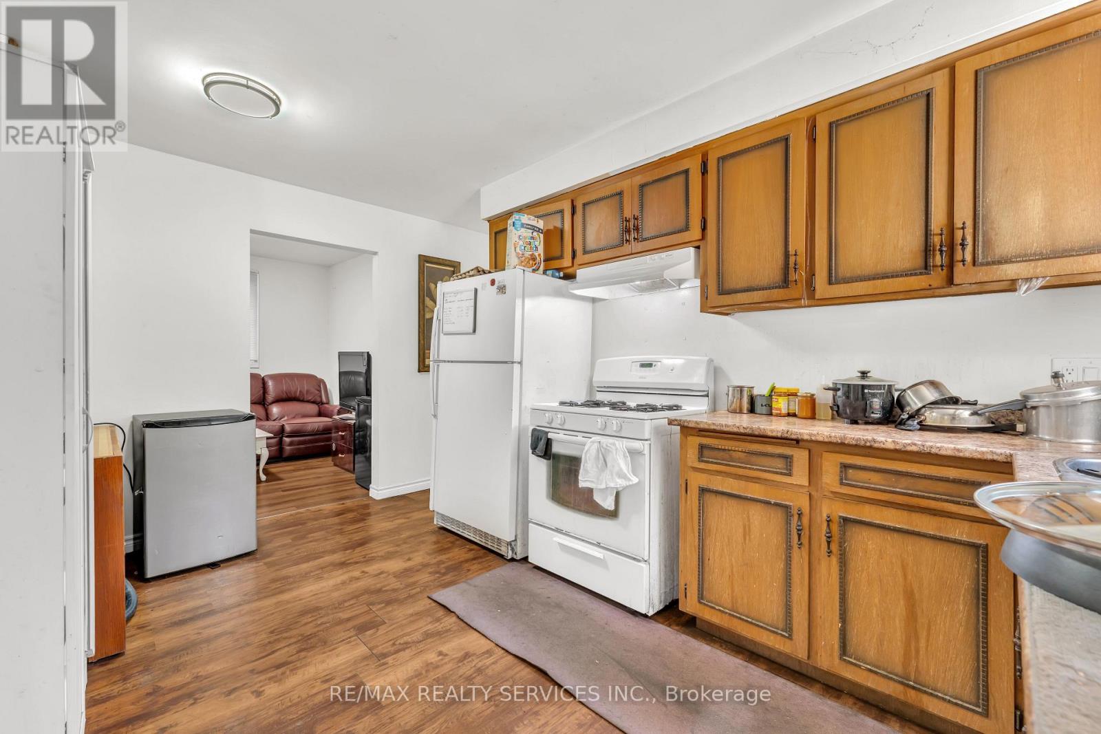 94 Gage Avenue, Kitchener, Ontario  N2G 2E2 - Photo 12 - X12981808