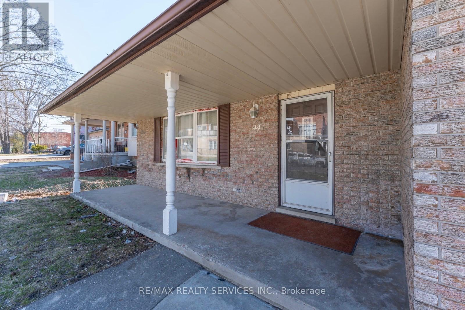 94 Gage Avenue, Kitchener, Ontario  N2G 2E2 - Photo 5 - X12981808