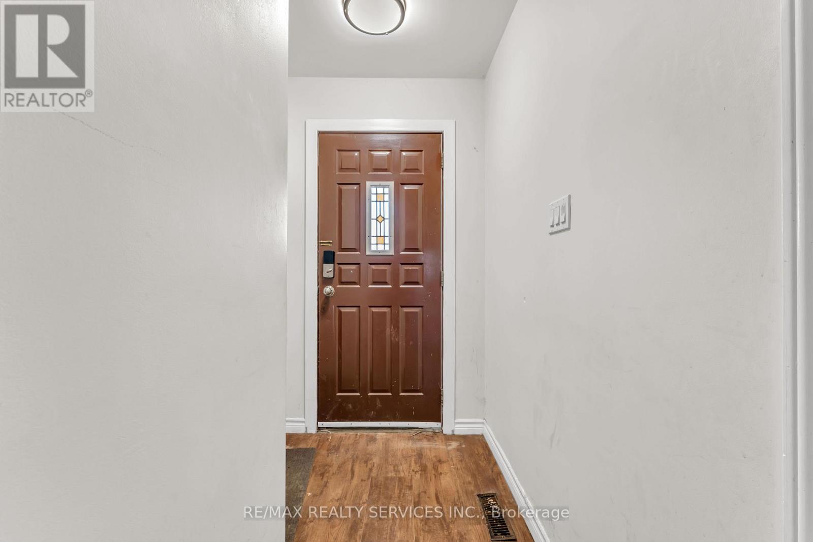 94 Gage Avenue, Kitchener, Ontario  N2G 2E2 - Photo 6 - X12981808