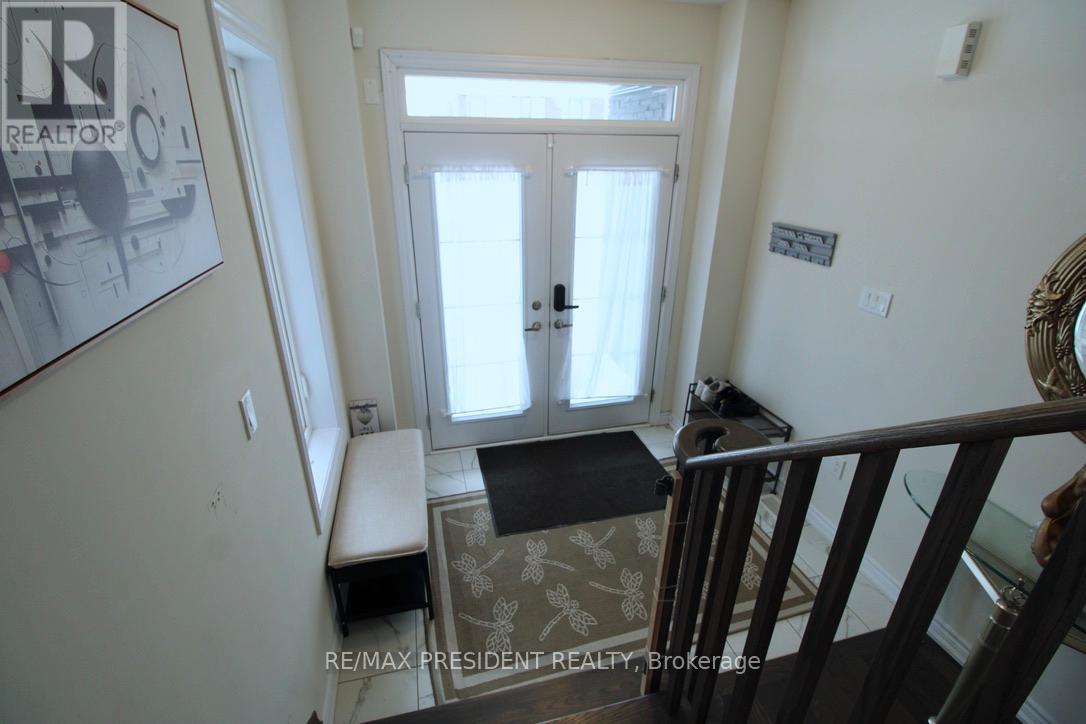 16 Peach Street, Thorold, Ontario  L2V 0K1 - Photo 3 - X12981816