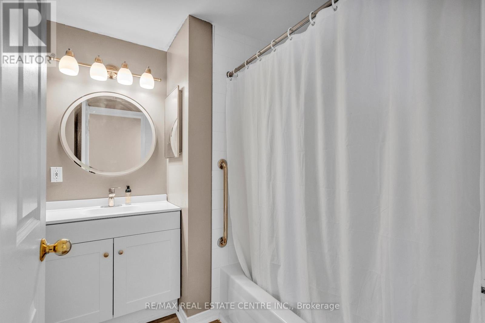 202 - 105 Bagot Street, Guelph, Ontario  N1H 8H4 - Photo 20 - X12981852