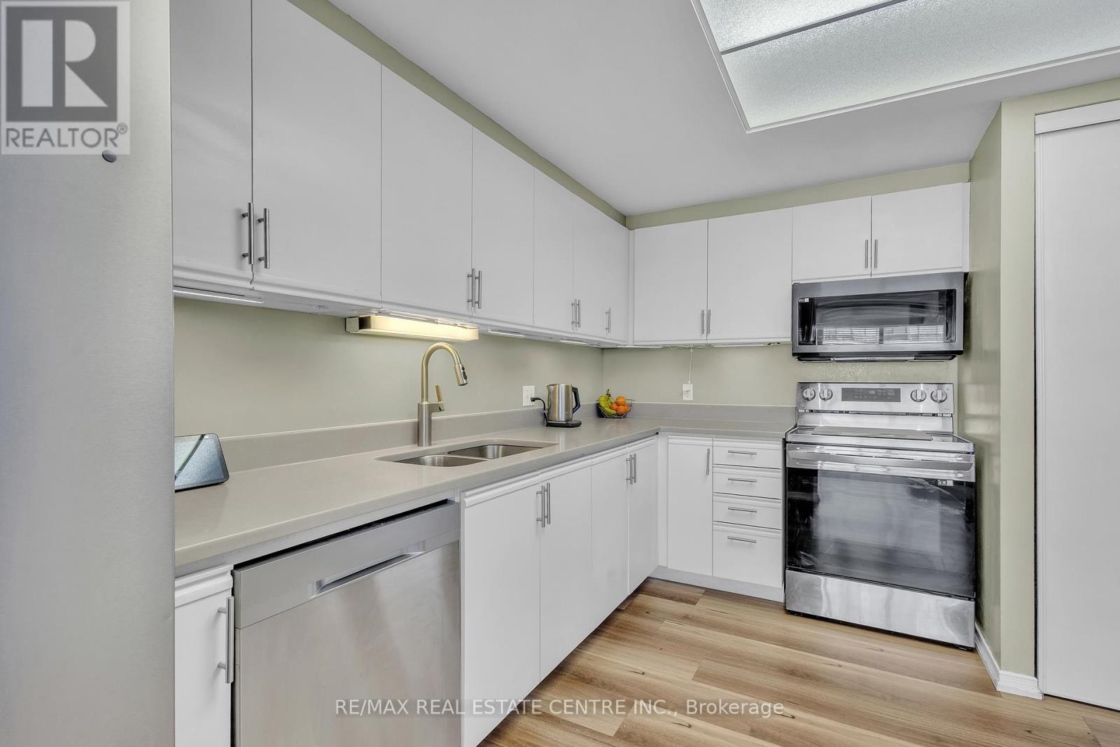 202 - 105 Bagot Street, Guelph, Ontario  N1H 8H4 - Photo 8 - X12981852