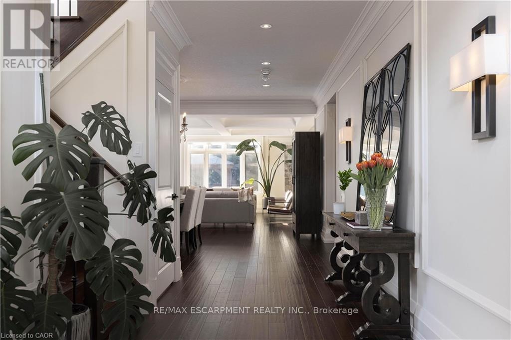 41 Creanona Boulevard, Hamilton, Ontario  L8E 5G2 - Photo 2 - X12981864