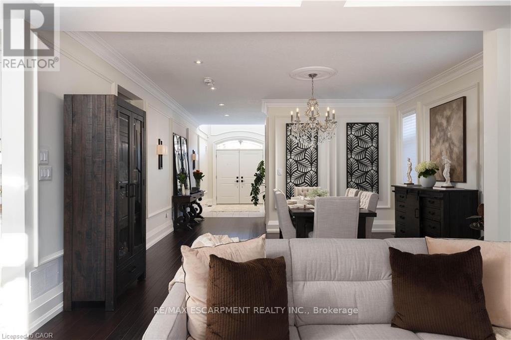 41 Creanona Boulevard, Hamilton, Ontario  L8E 5G2 - Photo 4 - X12981864