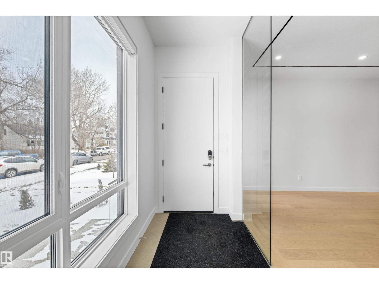 14037 104 Av Nw, Edmonton, Alberta  T5N 0W7 - Photo 3 - E4481601