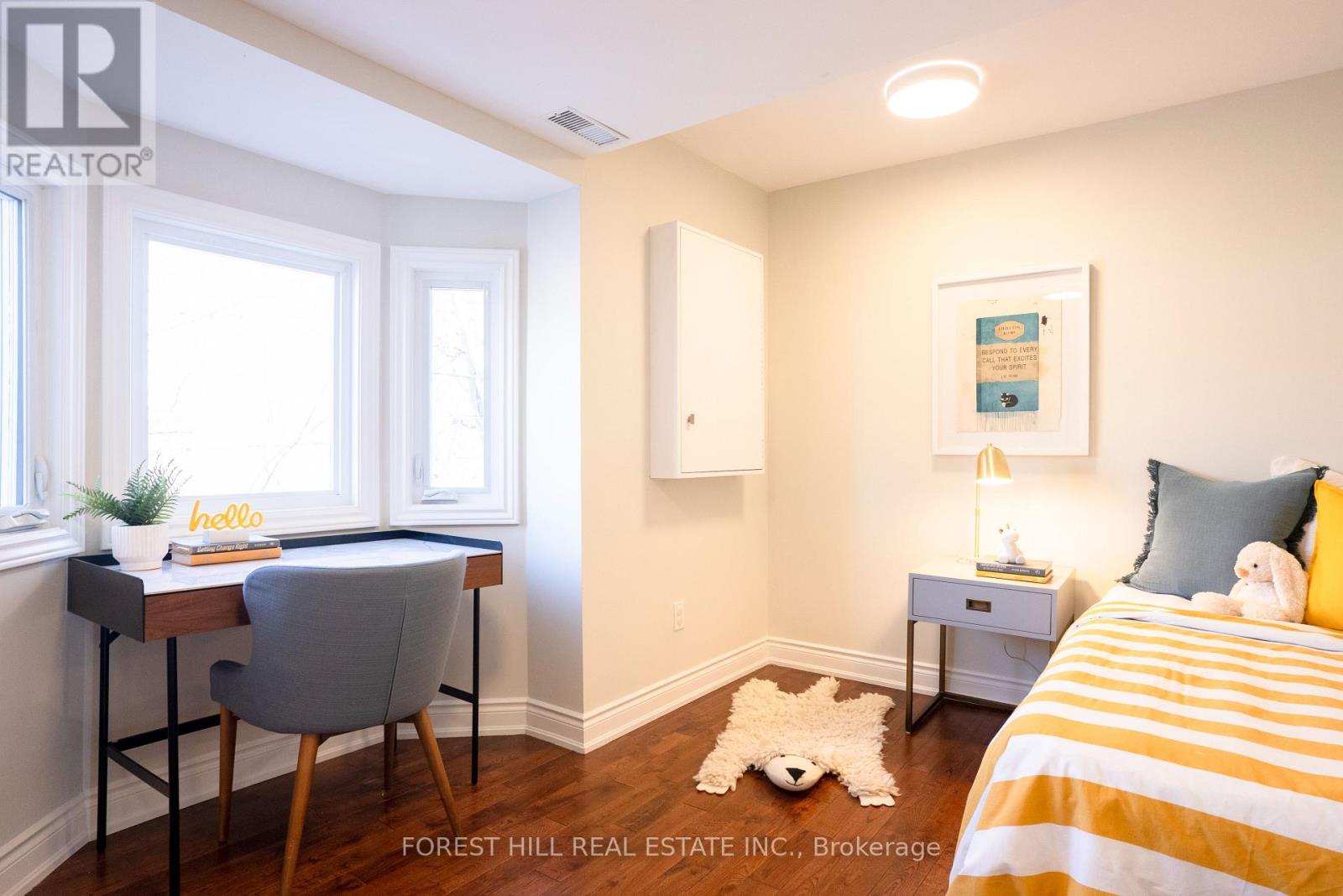 32 Castleton Avenue, Toronto, Ontario  M6N 3Z5 - Photo 11 - W12979668