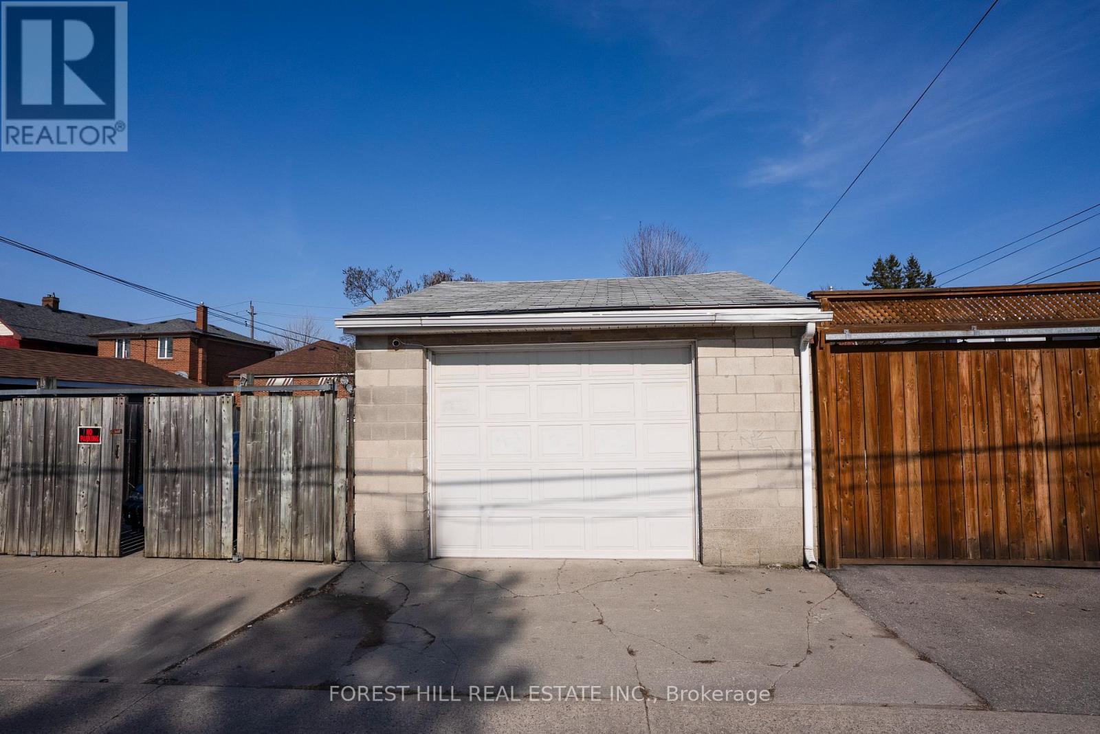 32 Castleton Avenue, Toronto, Ontario  M6N 3Z5 - Photo 15 - W12979668