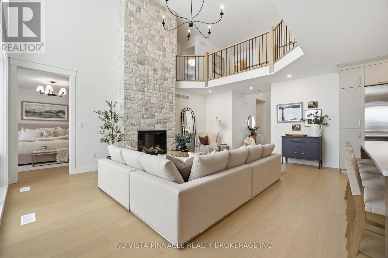 202 Harvest Lane, Thames Centre, Ontario  N0L 1G2 - Photo 2 - X12660874