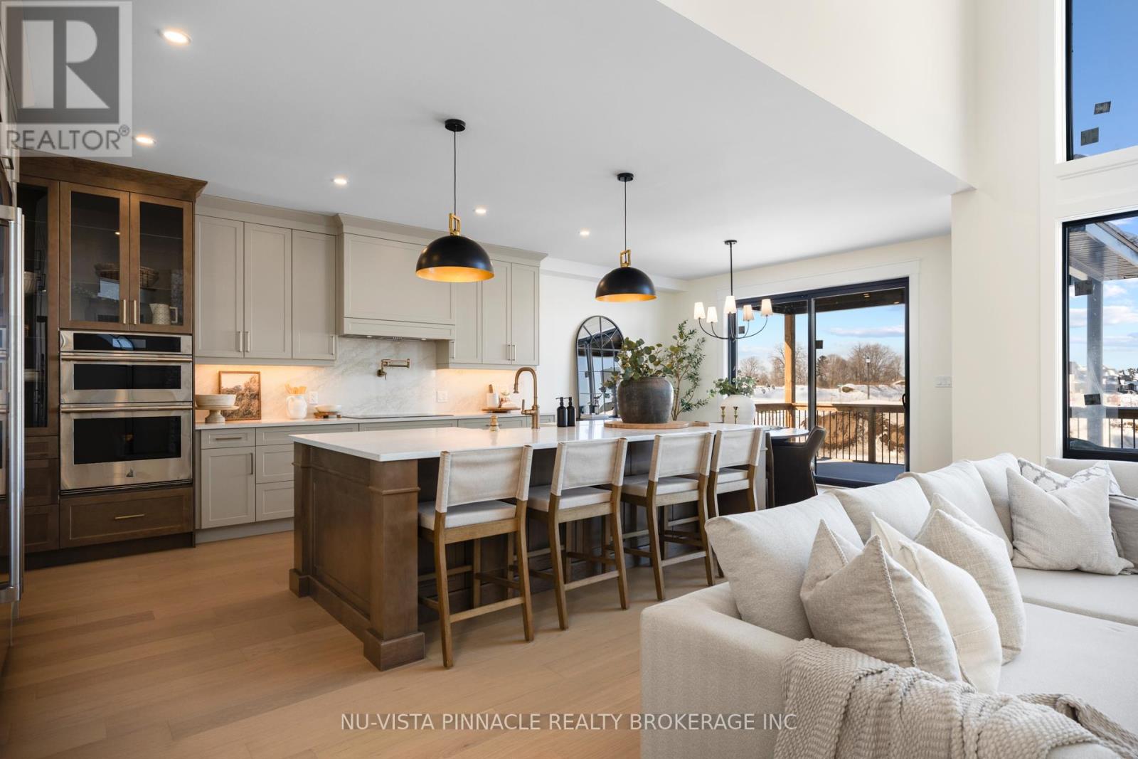 202 Harvest Lane, Thames Centre, Ontario  N0L 1G2 - Photo 8 - X12660874