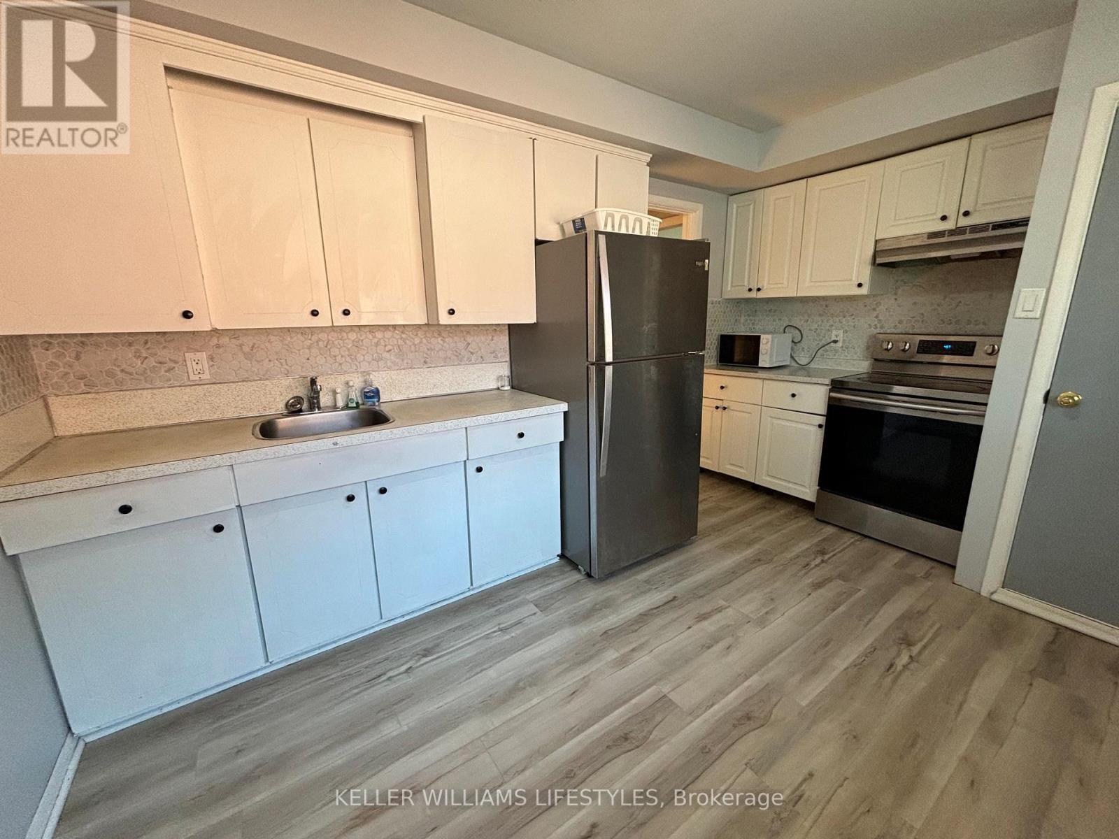 9 Buchan Road, London East, Ontario  N5V 1K9 - Photo 4 - X12975924