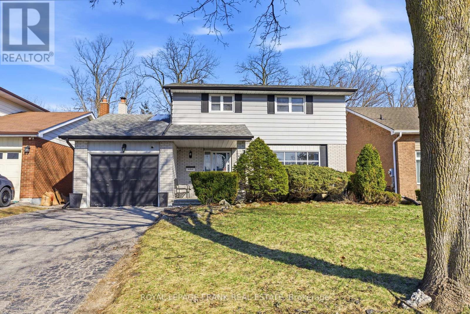 565 Charrington Avenue, Oshawa, Ontario L1G 7L7 - Photo 2 - E12982196