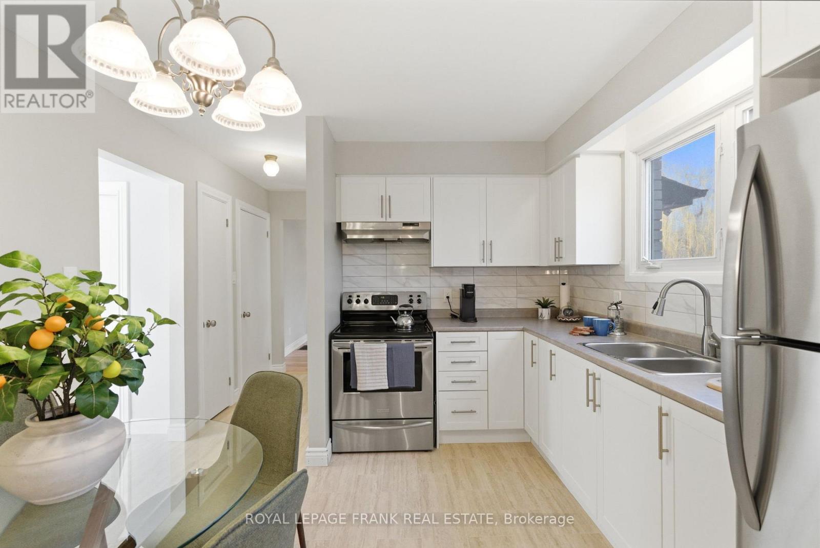 565 Charrington Avenue, Oshawa, Ontario L1G 7L7 - Photo 21 - E12982196