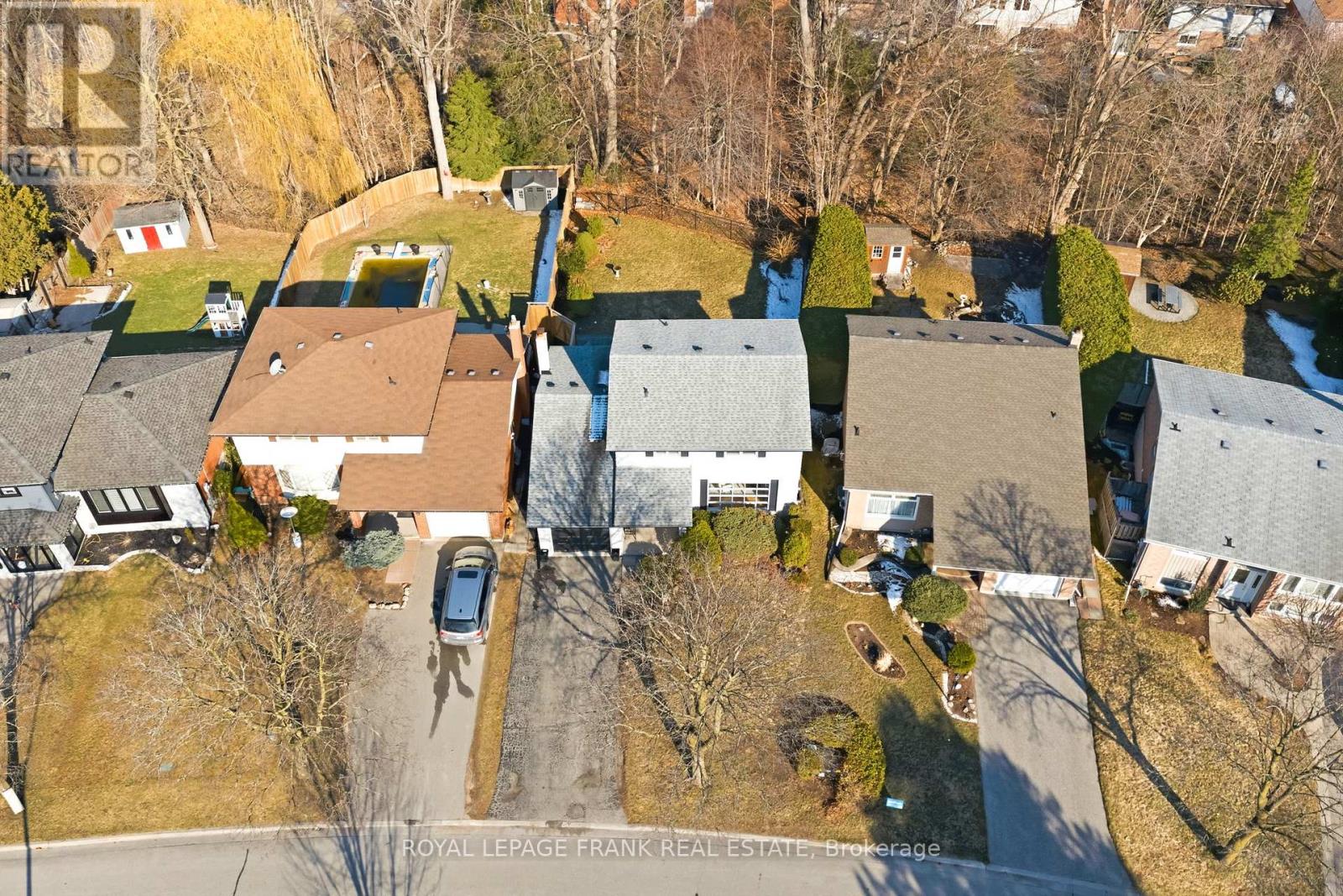 565 Charrington Avenue, Oshawa, Ontario L1G 7L7 - Photo 3 - E12982196