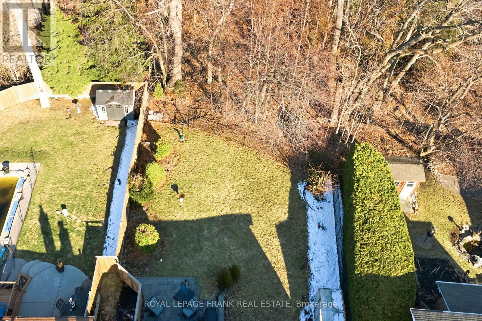 565 Charrington Avenue, Oshawa, Ontario L1G 7L7 - Photo 4 - E12982196