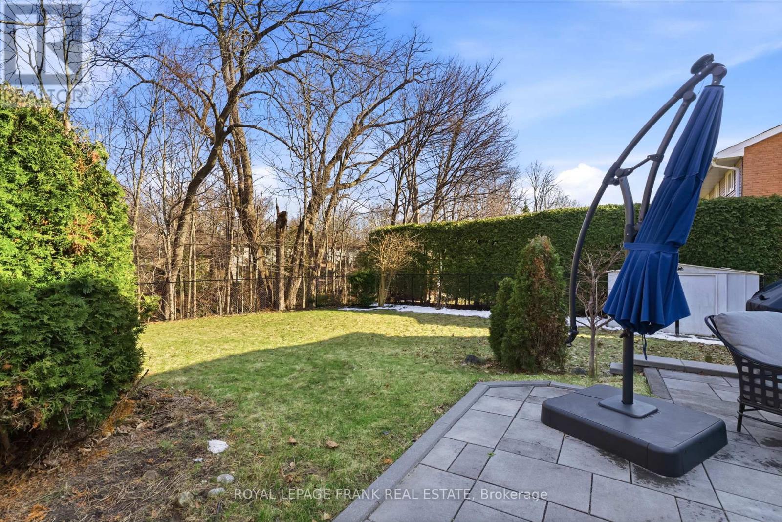 565 Charrington Avenue, Oshawa, Ontario L1G 7L7 - Photo 5 - E12982196