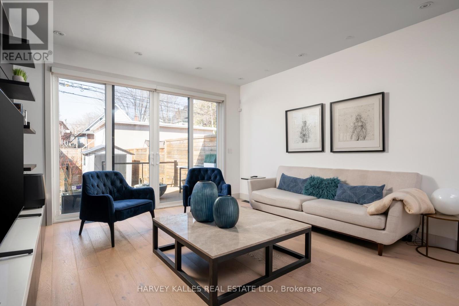 38 Alameda Avenue, Toronto, Ontario  M6C 3W2 - Photo 12 - C12981416