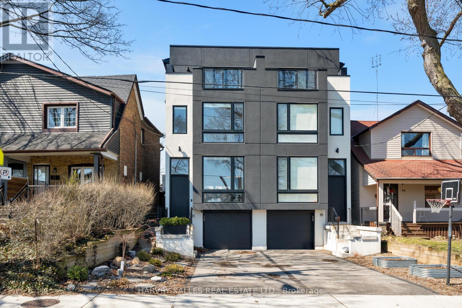 38 ALAMEDA AVENUE, Toronto, Ontario