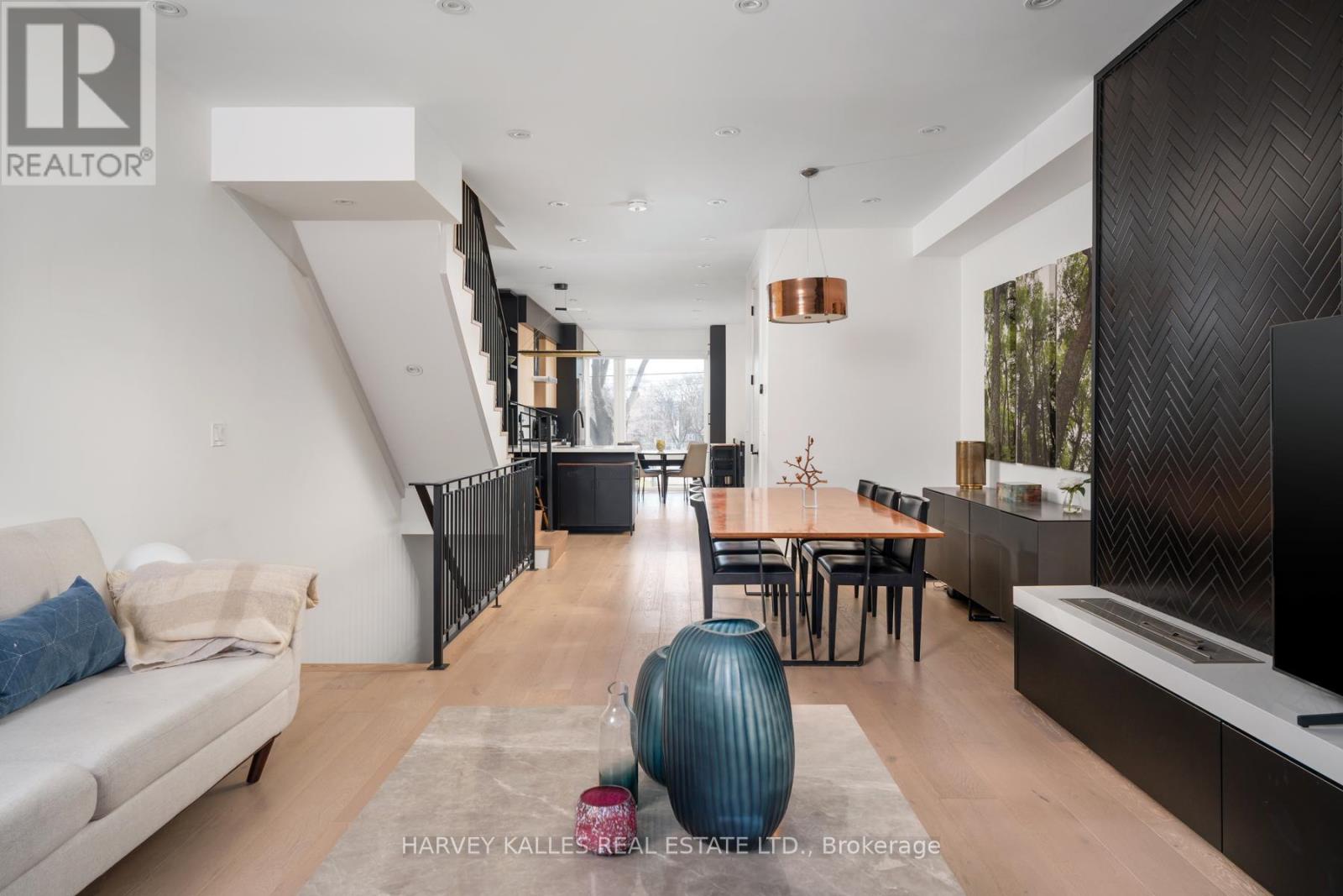 38 Alameda Avenue, Toronto, Ontario  M6C 3W2 - Photo 14 - C12981416