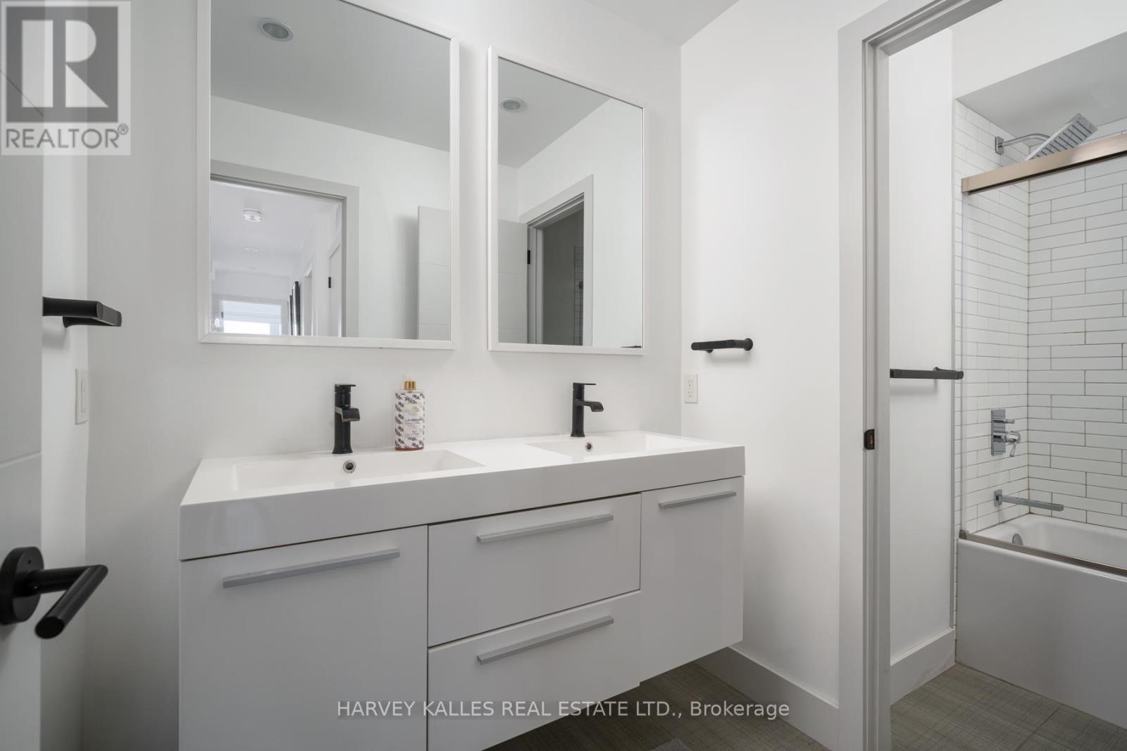 38 Alameda Avenue, Toronto, Ontario  M6C 3W2 - Photo 20 - C12981416