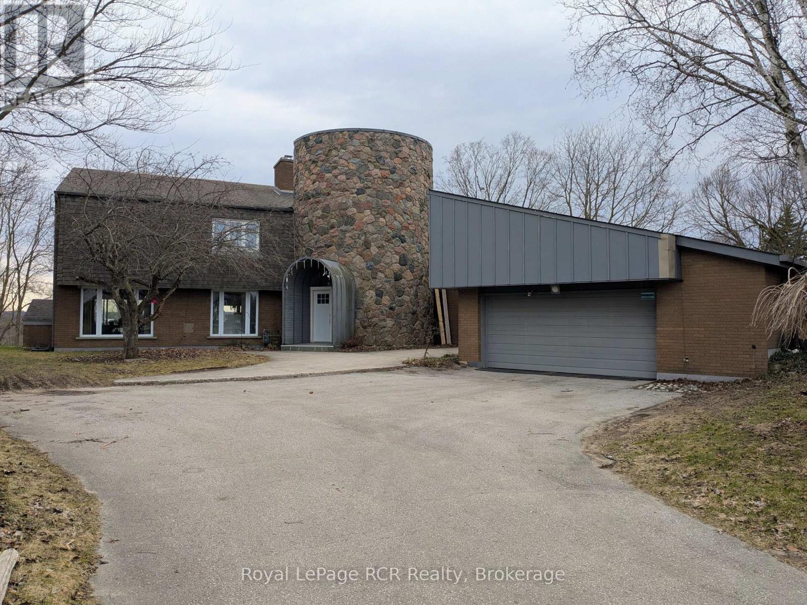 136 4th Avenue, Hanover, Ontario  N4N 2B3 - Photo 1 - X12981958