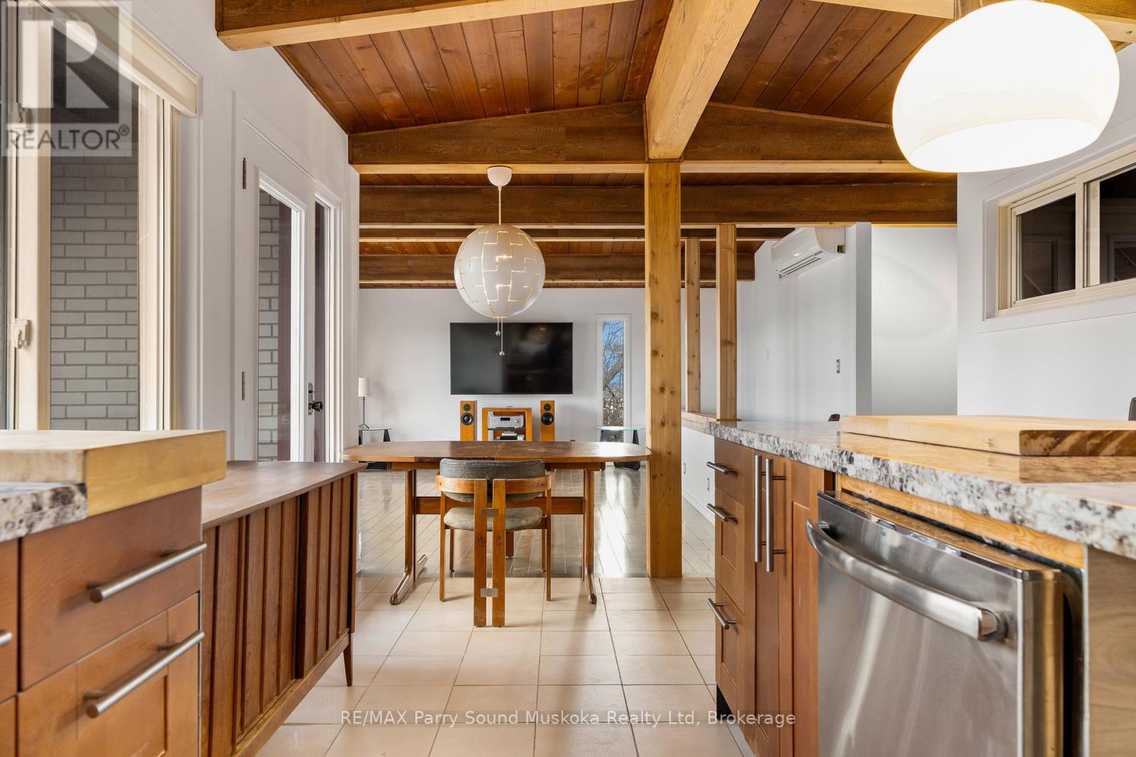 8 Sunset Avenue, Parry Sound, Ontario  P2A 1A5 - Photo 19 - X12982176