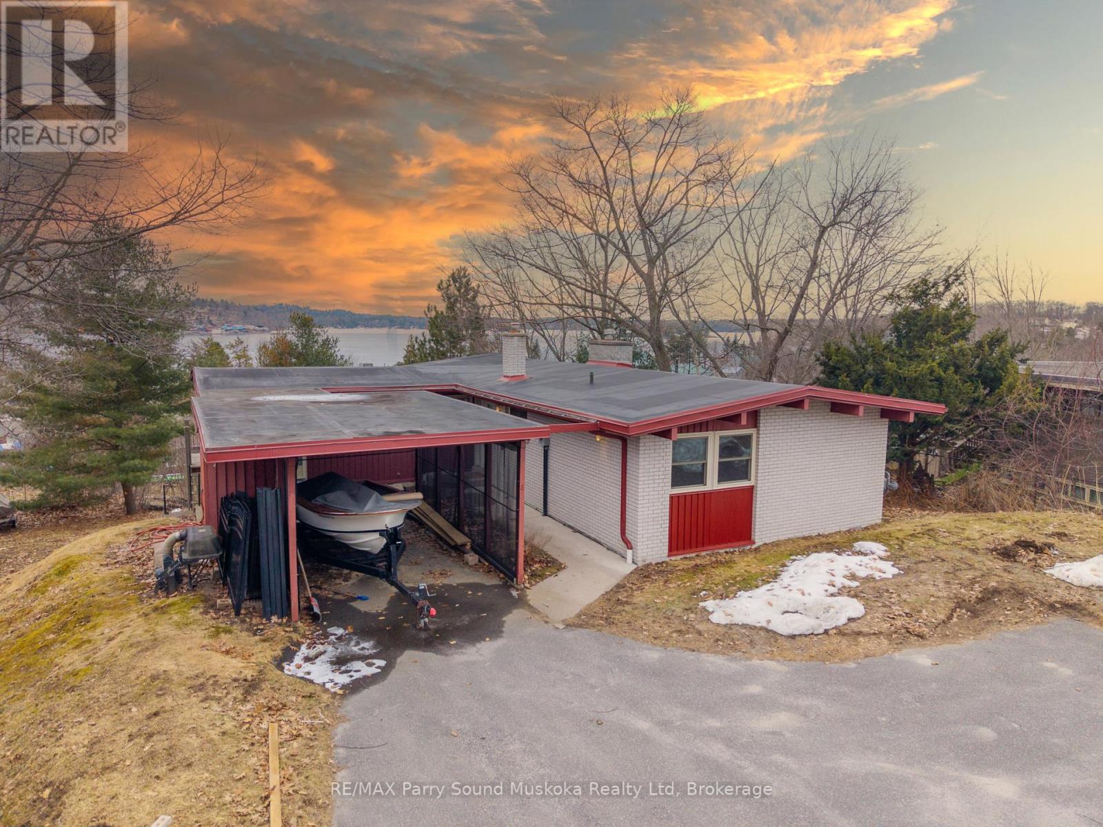 8 Sunset Avenue, Parry Sound, Ontario  P2A 1A5 - Photo 46 - X12982176
