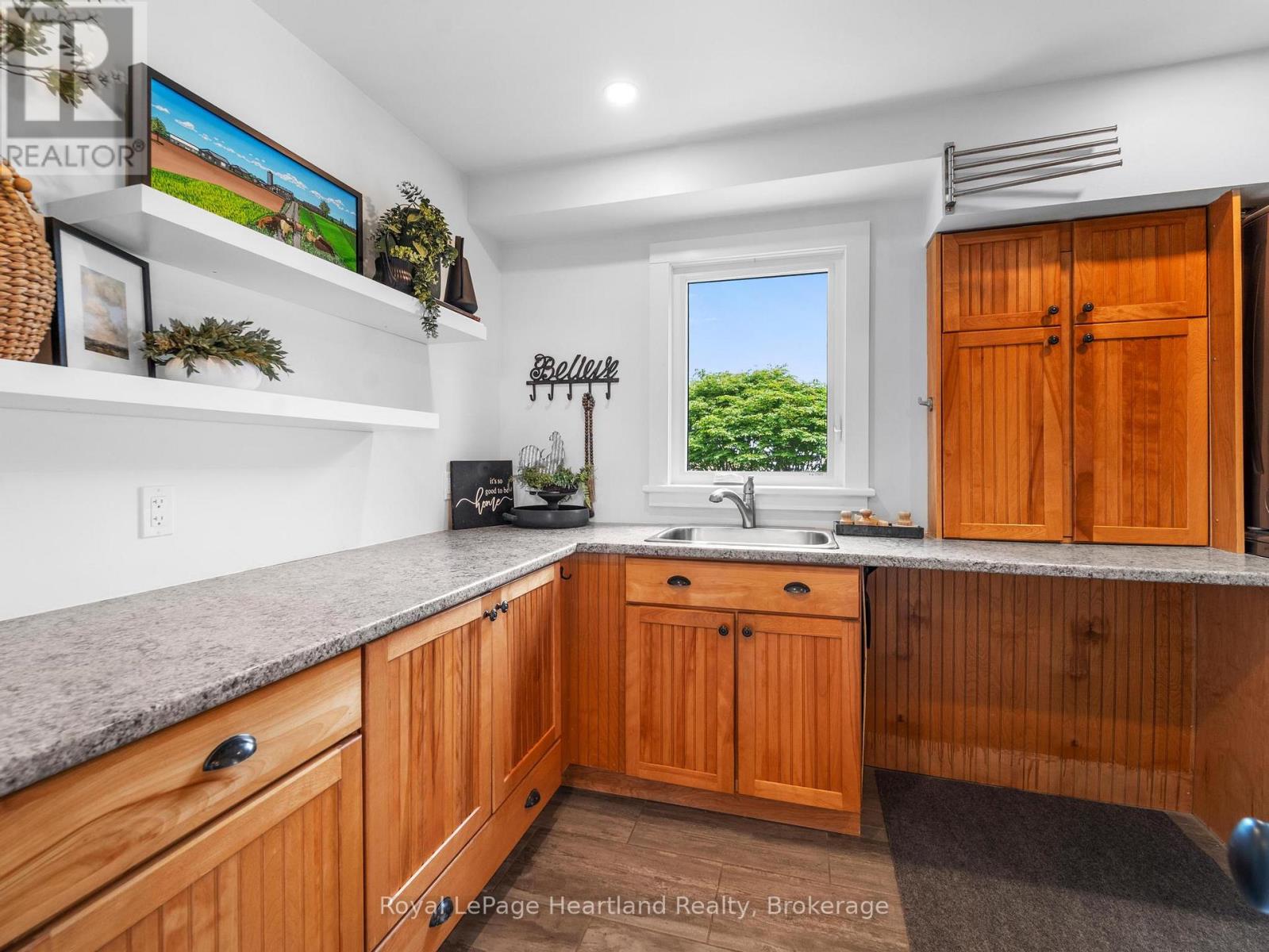 84539 Ridge Drive, Ashfield-Colborne-Wawanosh, Ontario  N7A 3X9 - Photo 18 - X12982198