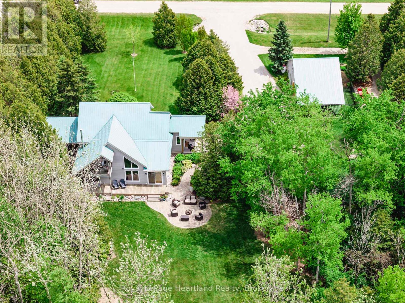 84539 Ridge Drive, Ashfield-Colborne-Wawanosh, Ontario  N7A 3X9 - Photo 2 - X12982198