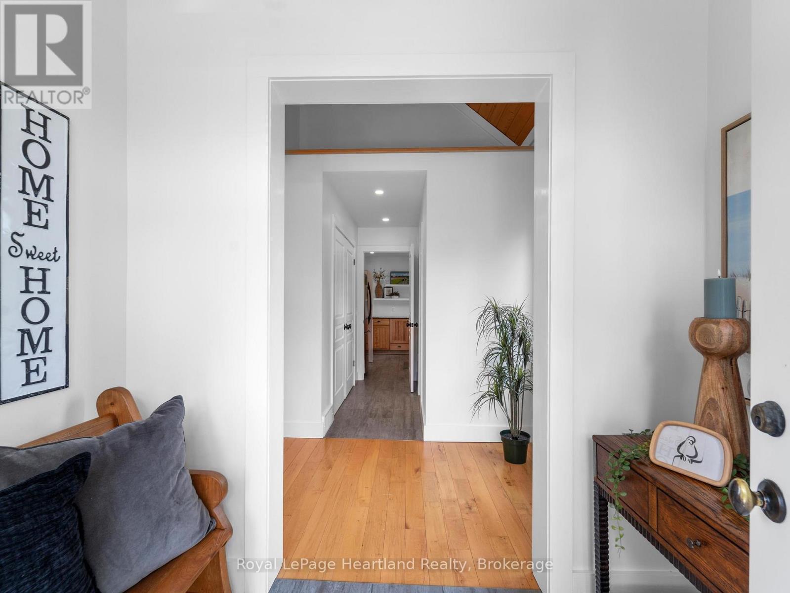 84539 Ridge Drive, Ashfield-Colborne-Wawanosh, Ontario  N7A 3X9 - Photo 5 - X12982198