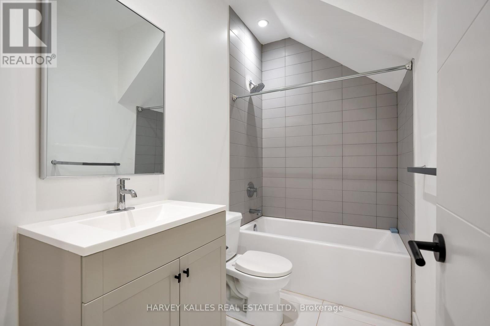 38 Alameda Avenue, Toronto, Ontario  M6C 3W2 - Photo 40 - C12981416