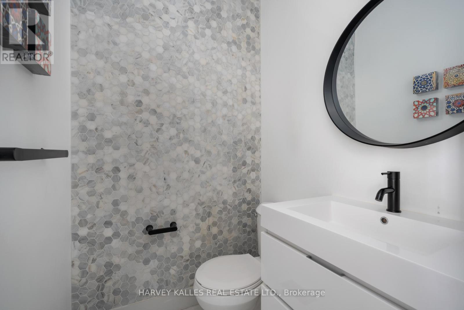 38 Alameda Avenue, Toronto, Ontario  M6C 3W2 - Photo 8 - C12981416