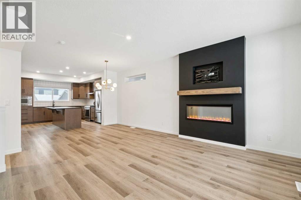 168 Belmont Villas Sw, Calgary, Alberta  T2W 4W7 - Photo 4 - A2280594