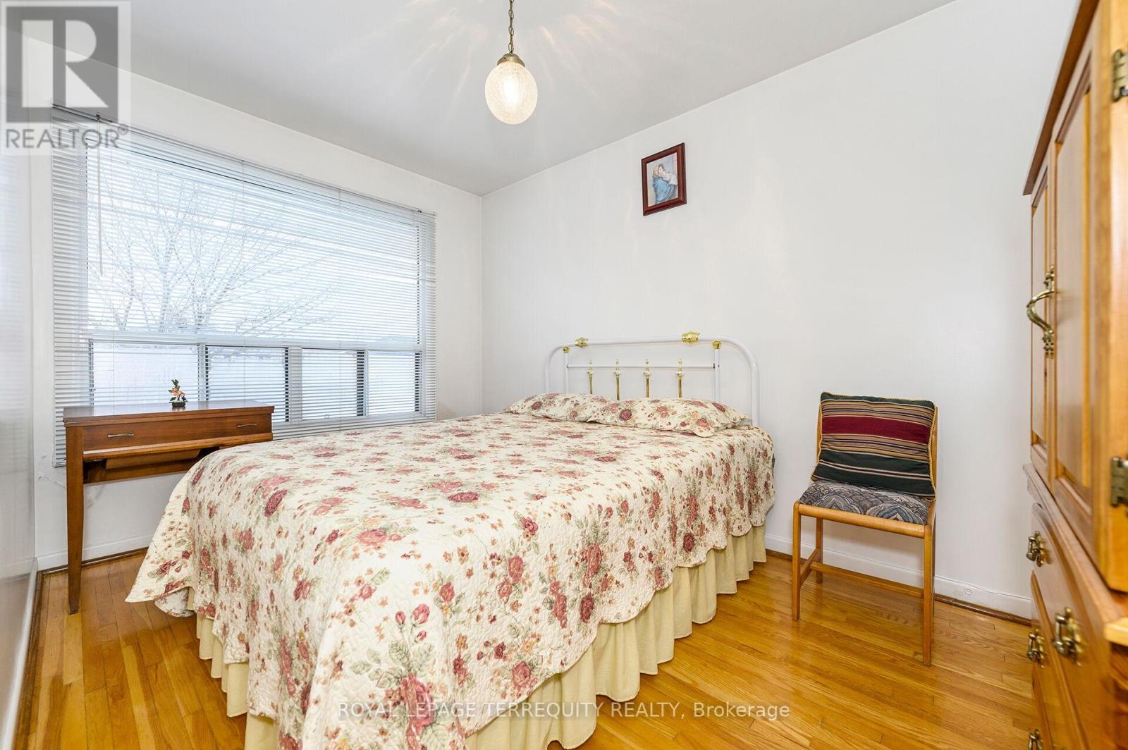 8 Sonnet Court, Toronto, Ontario M6L 1J7 - Photo 17 - W12900578