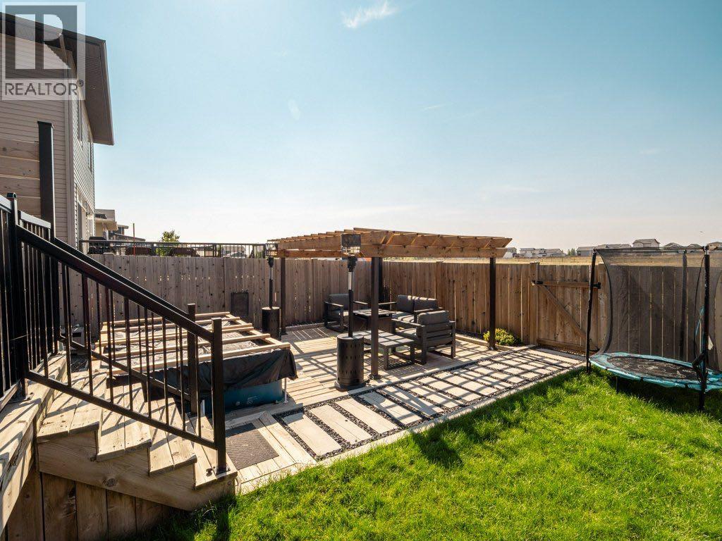 102 Blackwolf Bay N, Lethbridge, Alberta  T1H 7E9 - Photo 46 - A2281852