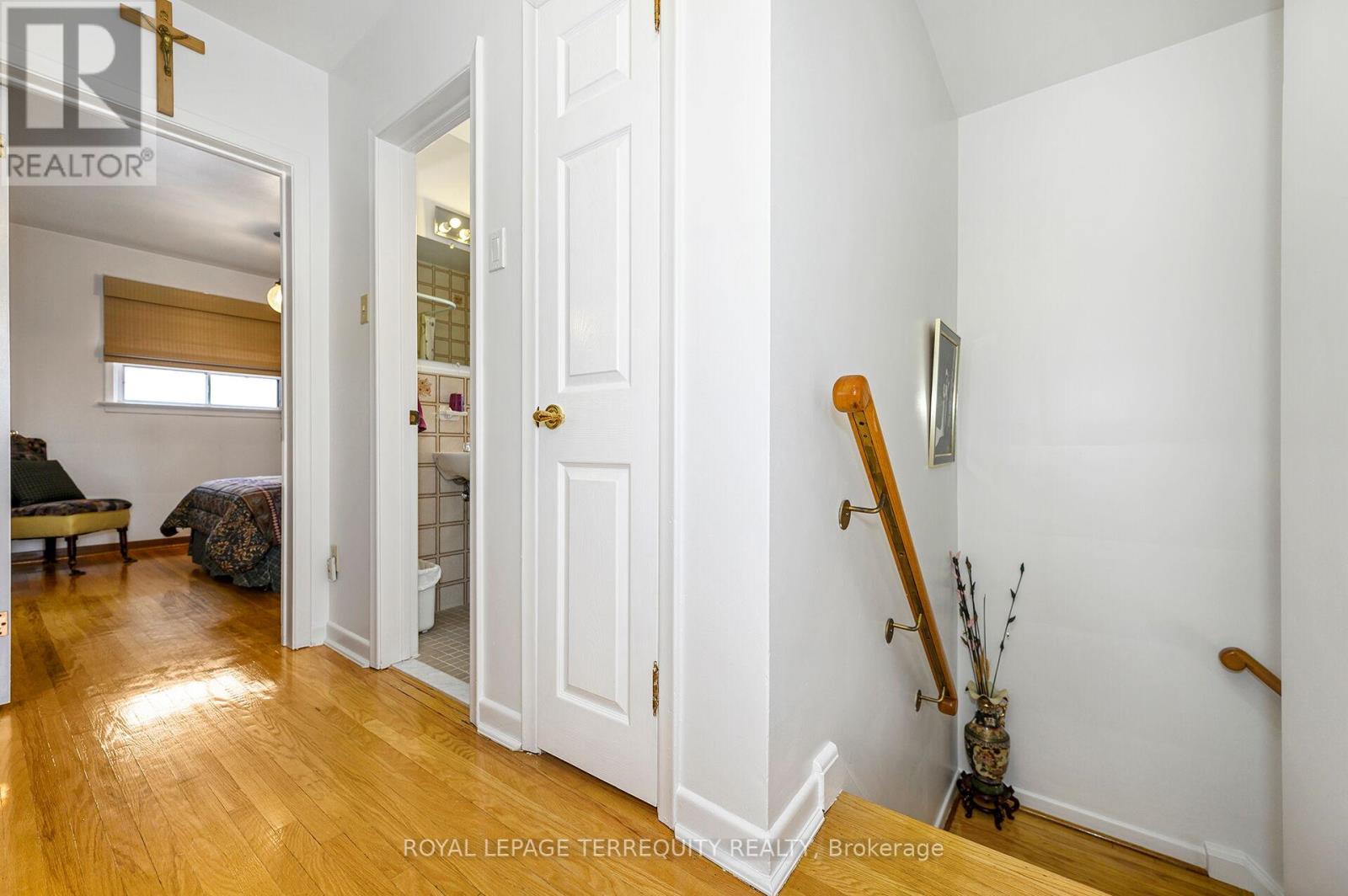 8 Sonnet Court, Toronto, Ontario M6L 1J7 - Photo 14 - W12900578