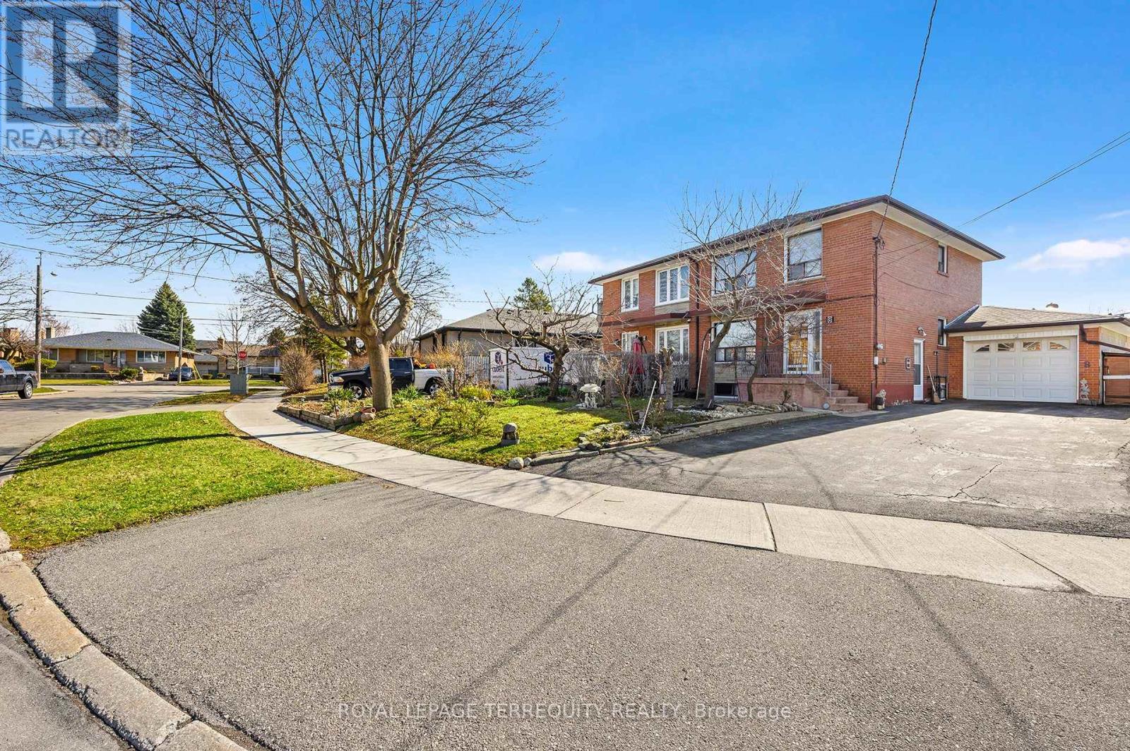 8 Sonnet Court, Toronto, Ontario M6L 1J7 - Photo 27 - W12900578