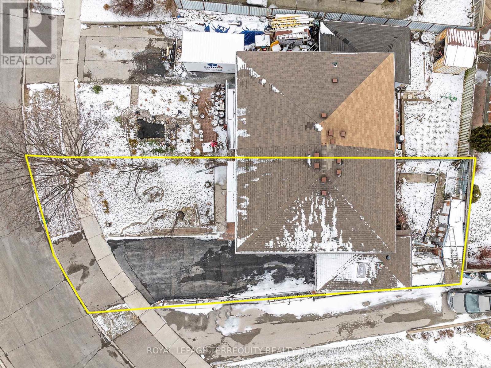 8 Sonnet Court, Toronto, Ontario M6L 1J7 - Photo 31 - W12900578