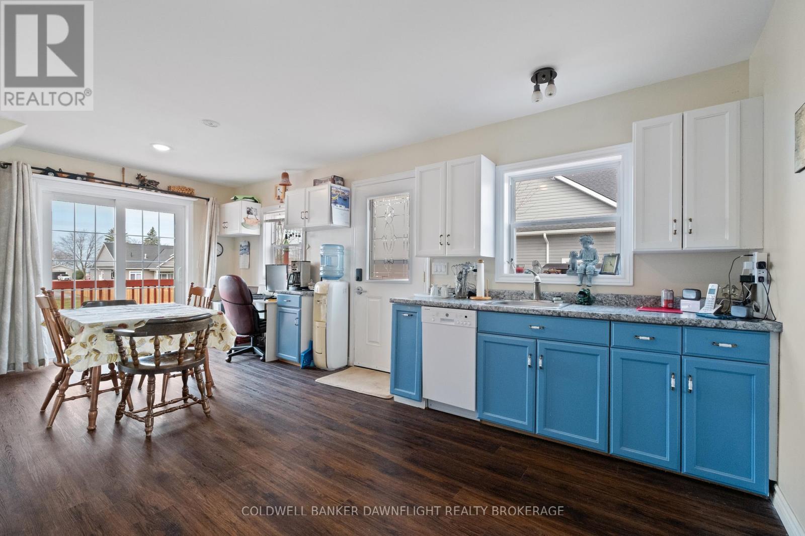 18 Bismark Street, Bluewater, Ontario  N0M 2T0 - Photo 15 - X12943006