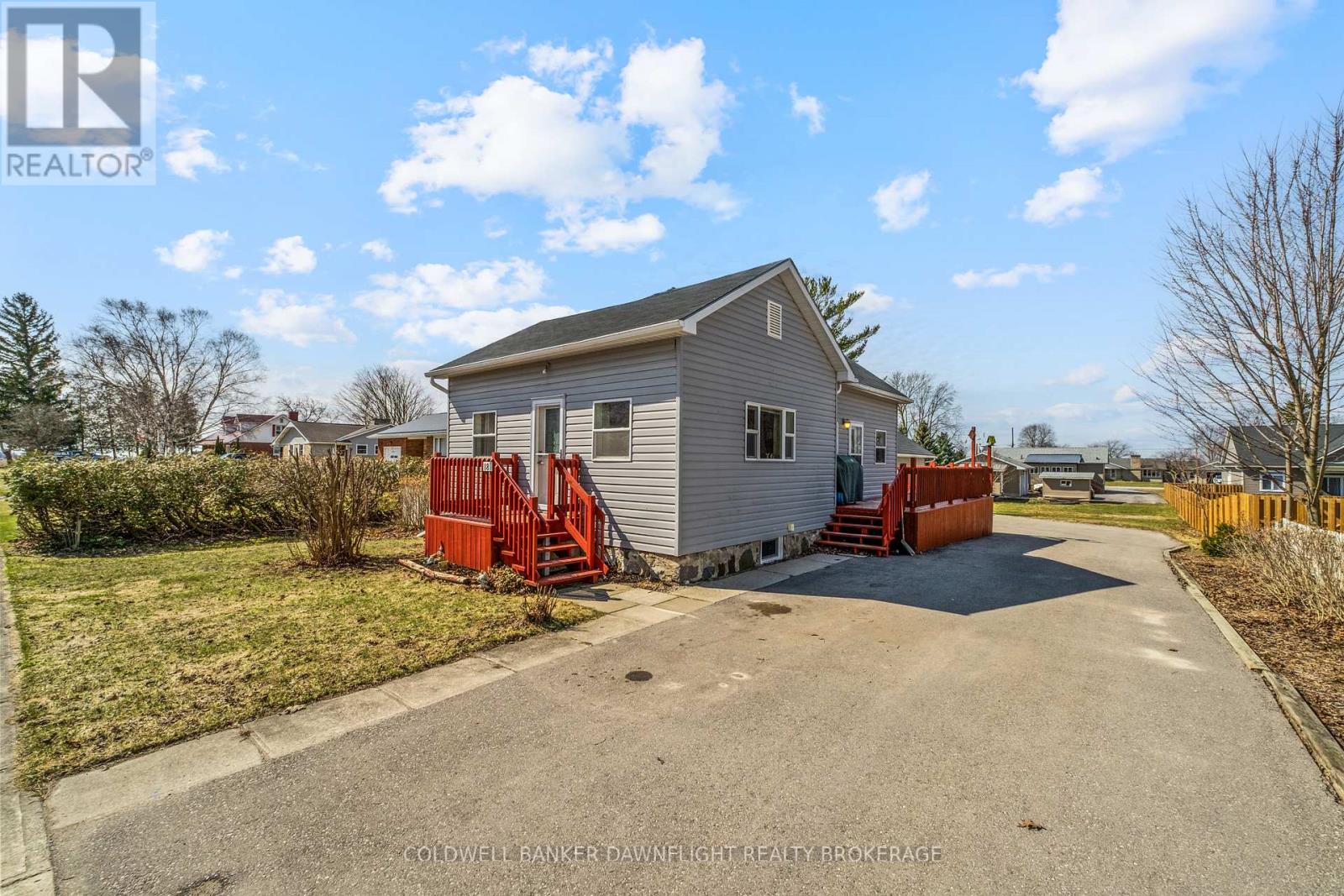 18 Bismark Street, Bluewater, Ontario  N0M 2T0 - Photo 2 - X12943006