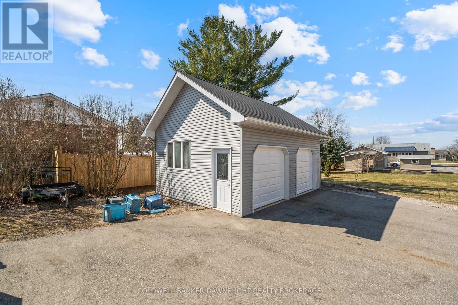 18 Bismark Street, Bluewater, Ontario  N0M 2T0 - Photo 32 - X12943006