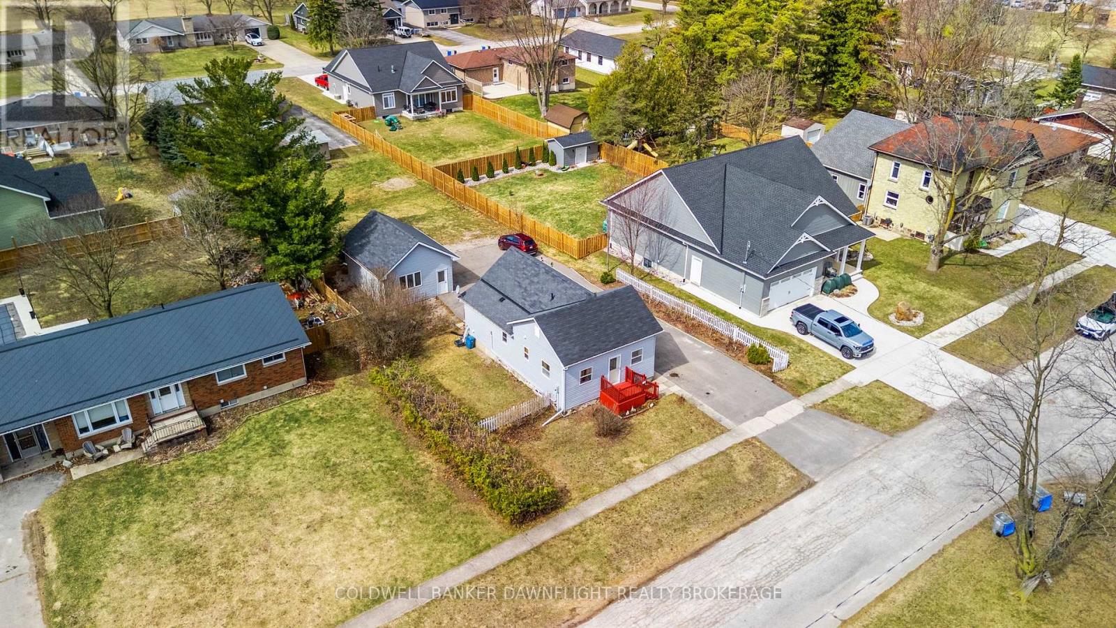 18 Bismark Street, Bluewater, Ontario  N0M 2T0 - Photo 34 - X12943006