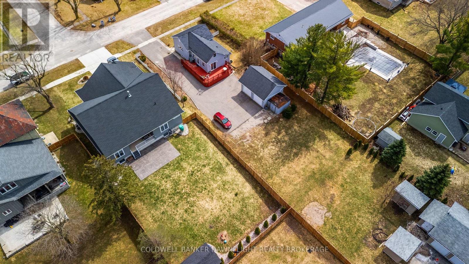 18 Bismark Street, Bluewater, Ontario  N0M 2T0 - Photo 37 - X12943006