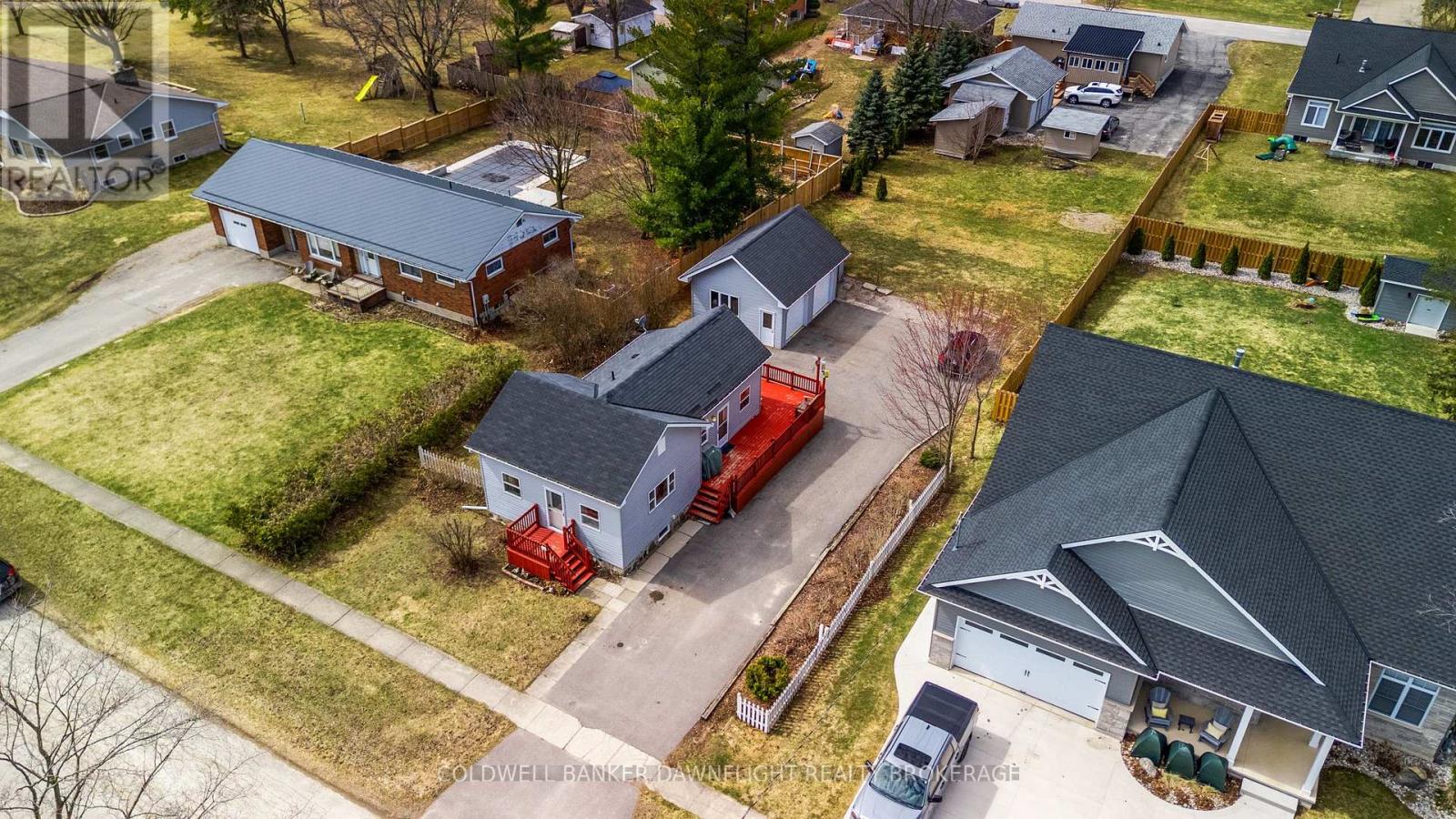 18 Bismark Street, Bluewater, Ontario  N0M 2T0 - Photo 4 - X12943006